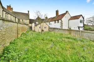 Rear view- click for photo gallery